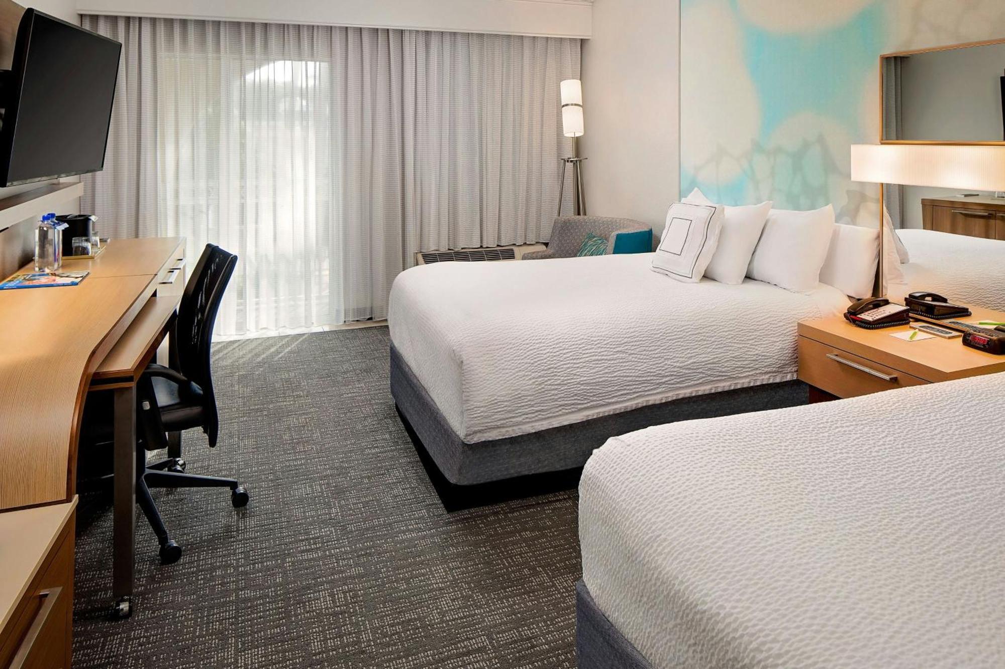 Courtyard By Marriott Fort Lauderdale North/Cypress Creek Екстер'єр фото