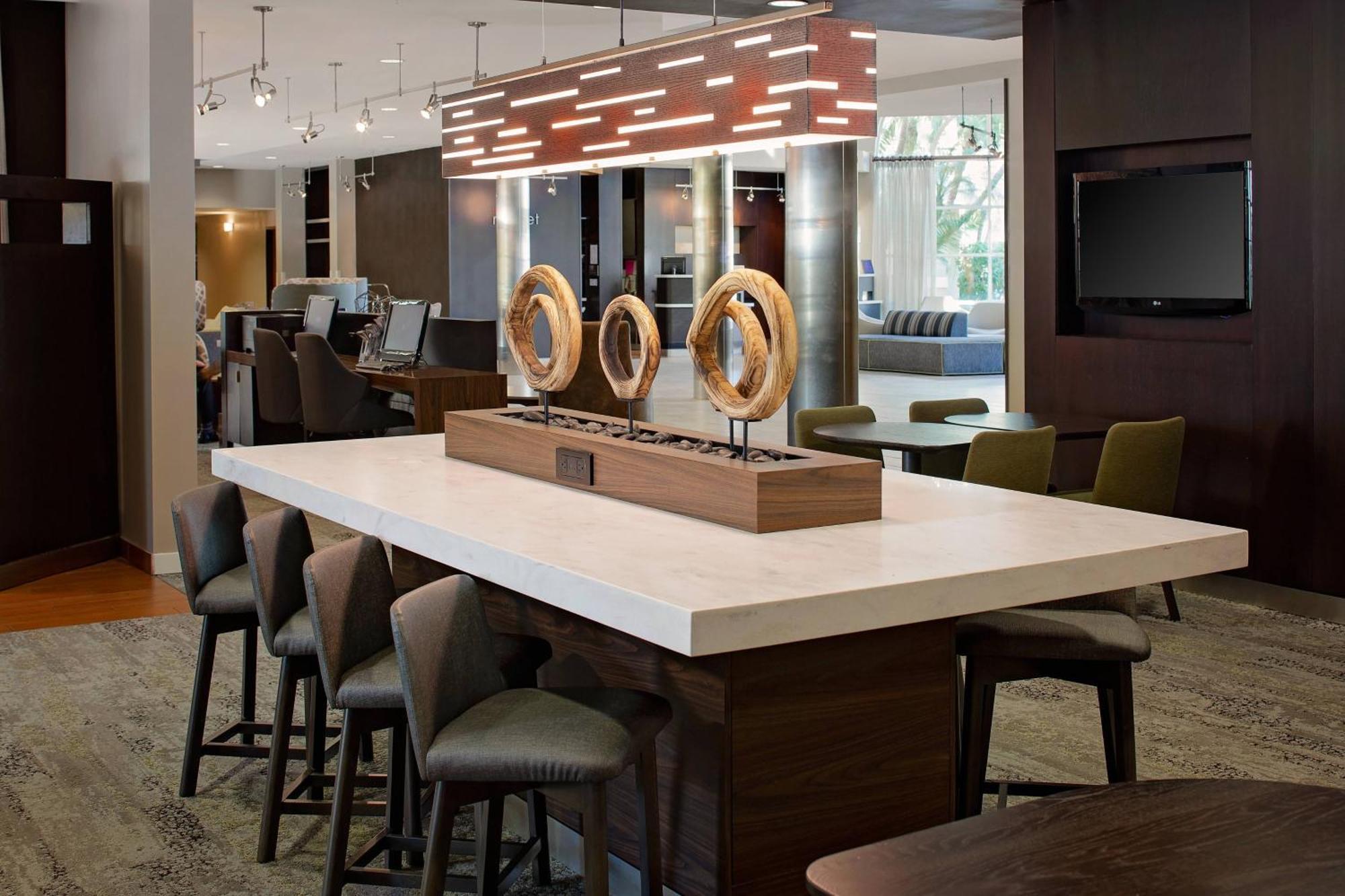 Courtyard By Marriott Fort Lauderdale North/Cypress Creek Екстер'єр фото