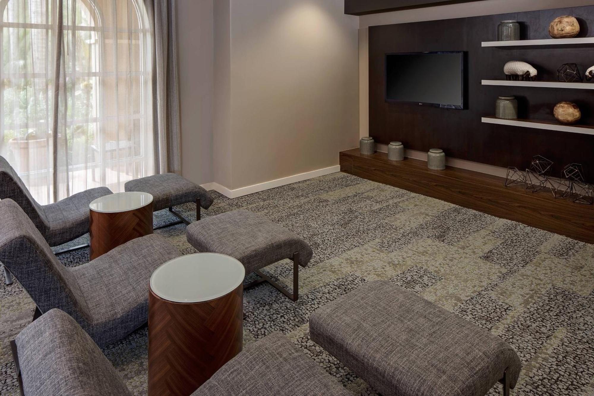 Courtyard By Marriott Fort Lauderdale North/Cypress Creek Екстер'єр фото