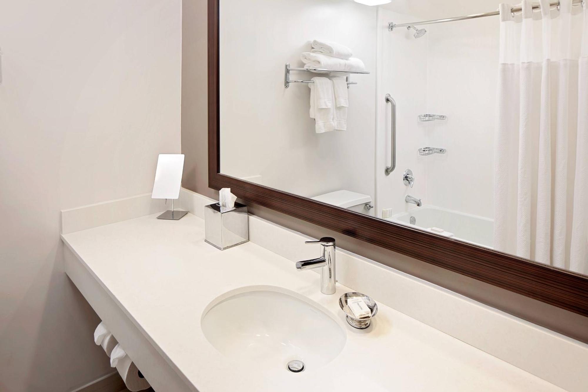 Courtyard By Marriott Fort Lauderdale North/Cypress Creek Екстер'єр фото