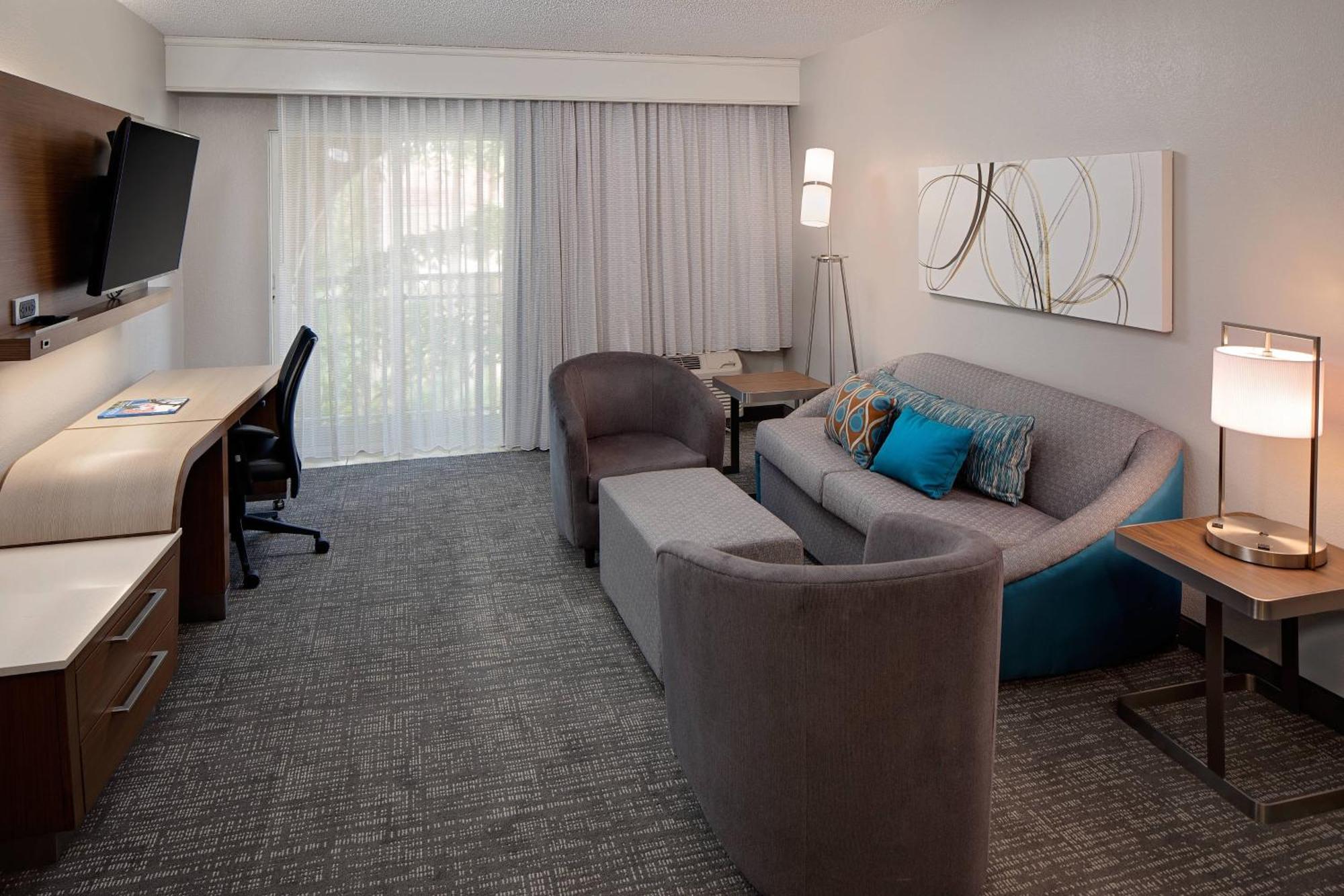Courtyard By Marriott Fort Lauderdale North/Cypress Creek Екстер'єр фото