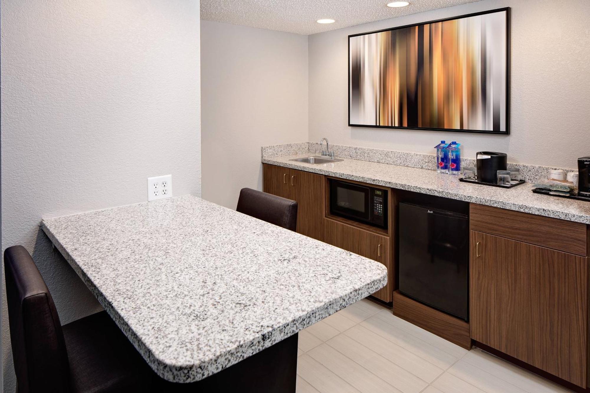 Courtyard By Marriott Fort Lauderdale North/Cypress Creek Екстер'єр фото