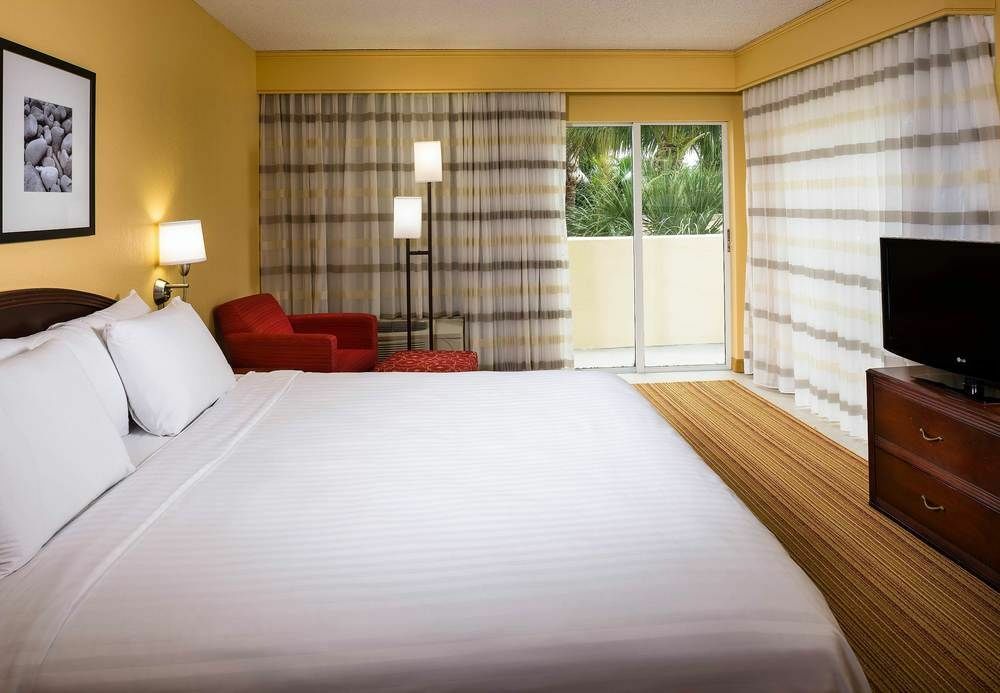 Courtyard By Marriott Fort Lauderdale North/Cypress Creek Екстер'єр фото