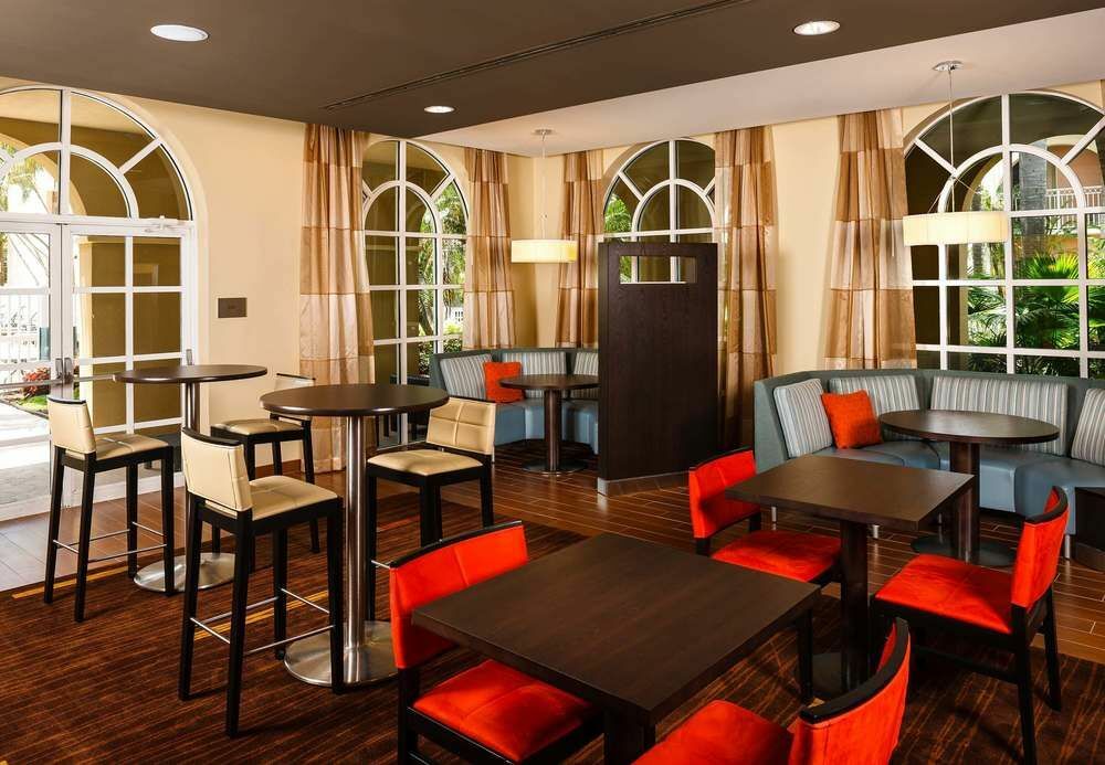 Courtyard By Marriott Fort Lauderdale North/Cypress Creek Екстер'єр фото